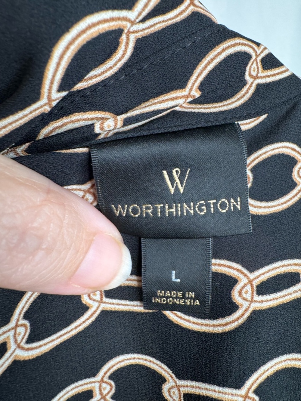 Worthington Chain Print High Low Blouse Large Black Gold Button Front - Picture 11 of 12